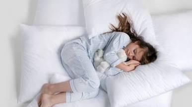 养生睡觉姿势图片大全，中医养生专家推荐的健康睡眠指南