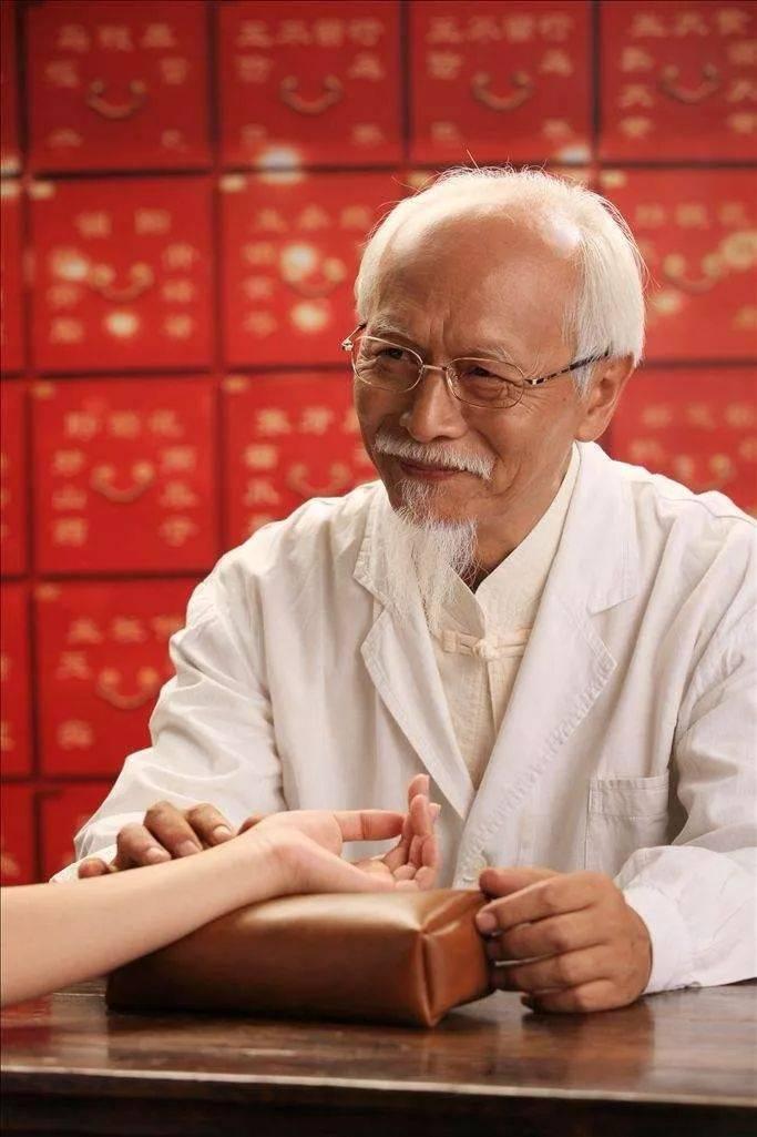 中医视角下酸味食物的养生功效与应用