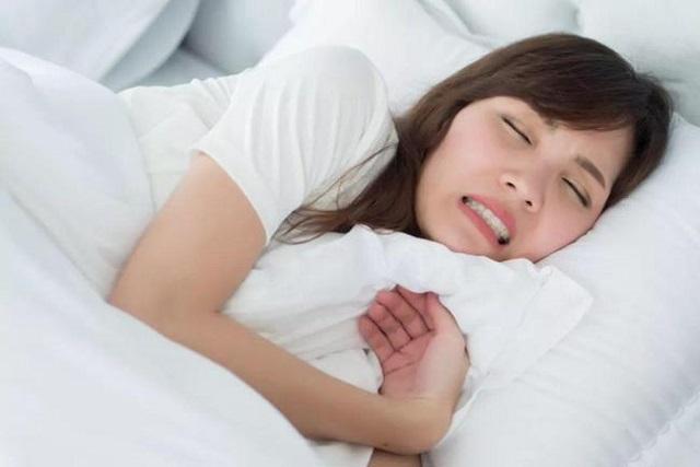 中医养生，最佳睡眠姿势与健康之道