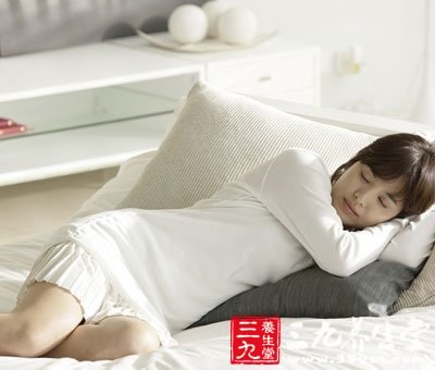 中医视角下的睡眠姿势，探索最佳养生之道