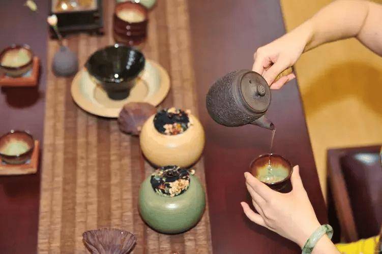 中医养生，探索适合您的茶疗之道